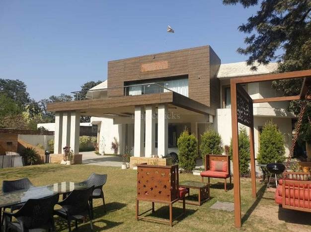 dlf farm chattarpur